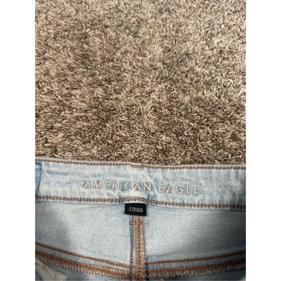 American Eagle Strigid Mom Jean Ripped Distressed Light Wash Denim High Rise 0 - Picture 4 of 14